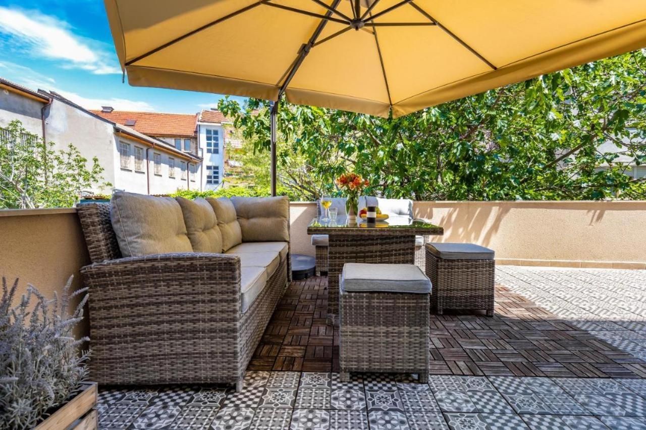 Top Centre Plovdiv Apt. With Parking For 4 Guests 외부 사진