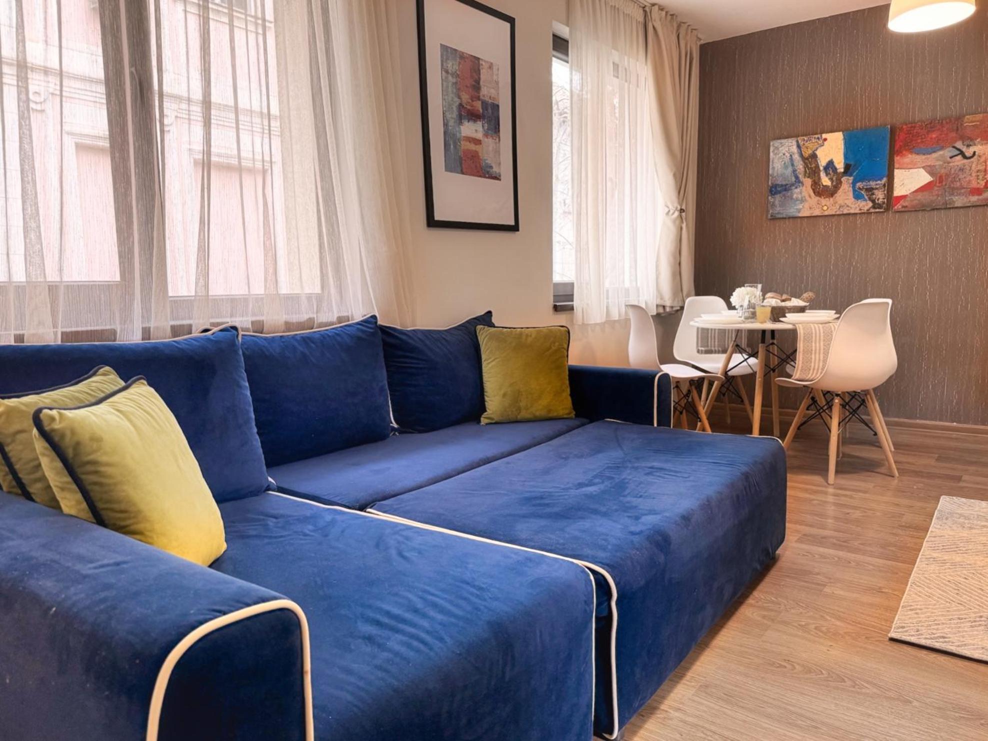 Top Centre Plovdiv Apt. With Parking For 4 Guests 외부 사진