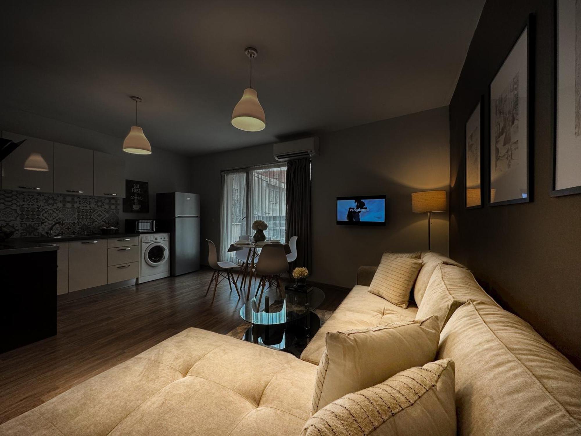 Top Centre Plovdiv Apt. With Parking For 4 Guests 외부 사진